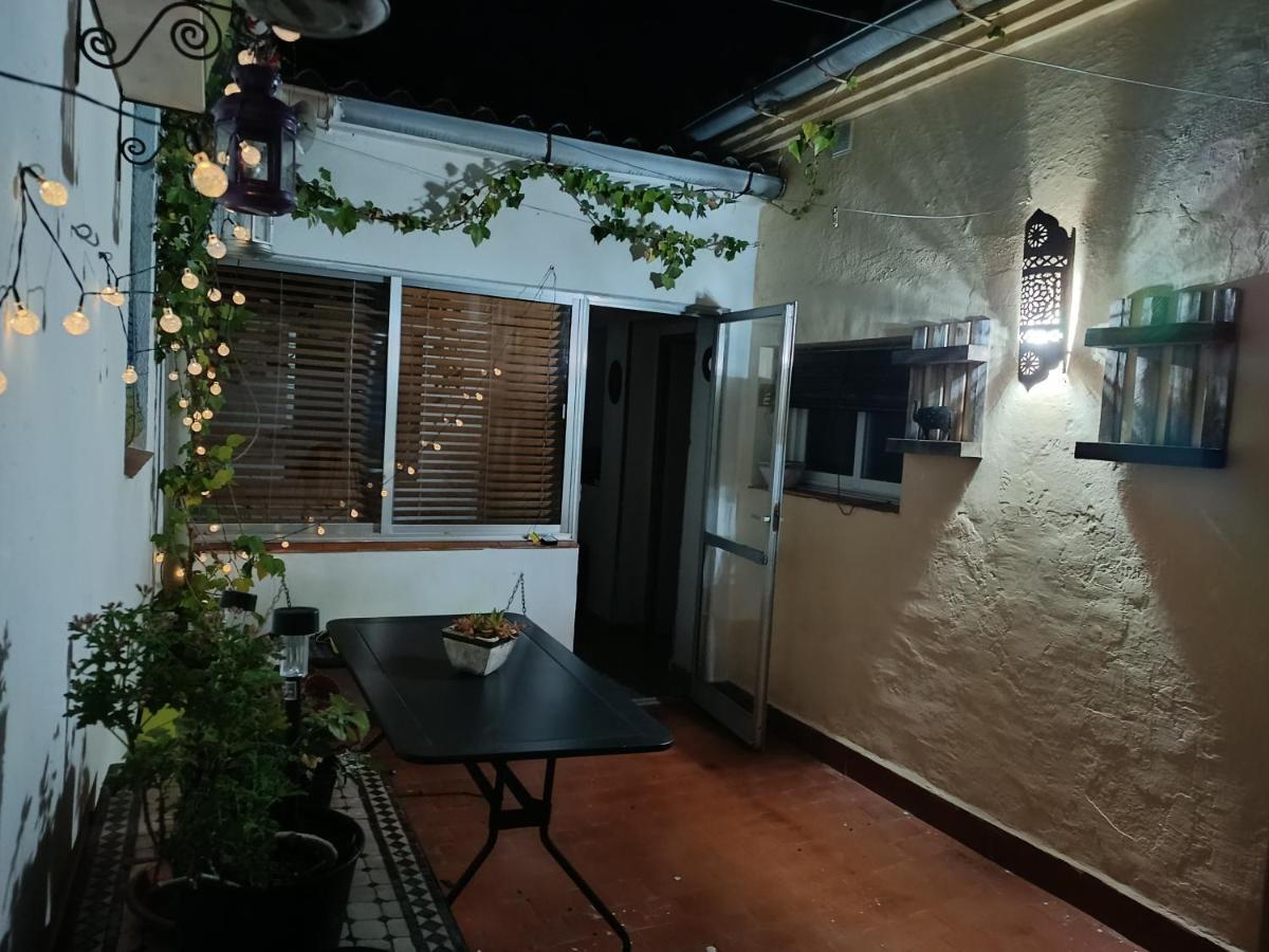 Naturalia: La Casita Con Patio Caceres Ngoại thất bức ảnh